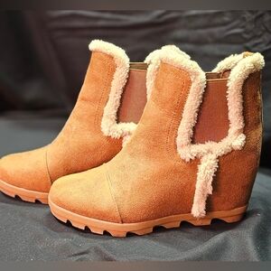 Women's Tan Suede Ankle Boots with Faux Fur Trim